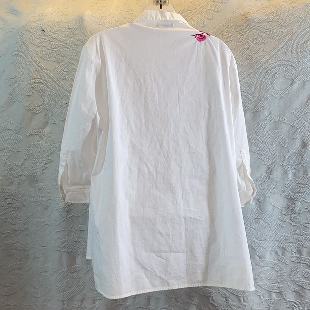 Athena Marie Elegant White Shirt with Pink Floral Embroidery Size XL - Picture 3 of 6